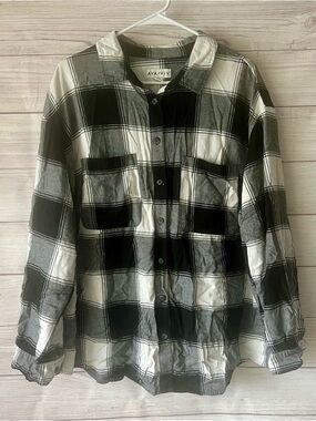 Black & White Plaid Button-Up Flannel